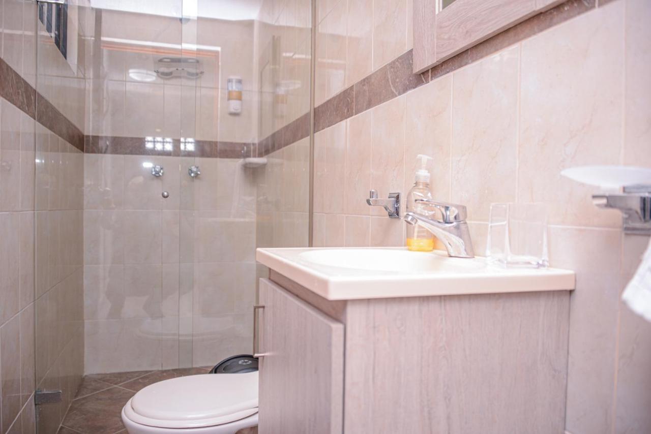Poblado Brownstone Lejlighed Medellín Eksteriør billede